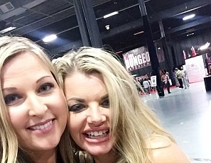content/Exxxotica Expo 2016/4.jpg